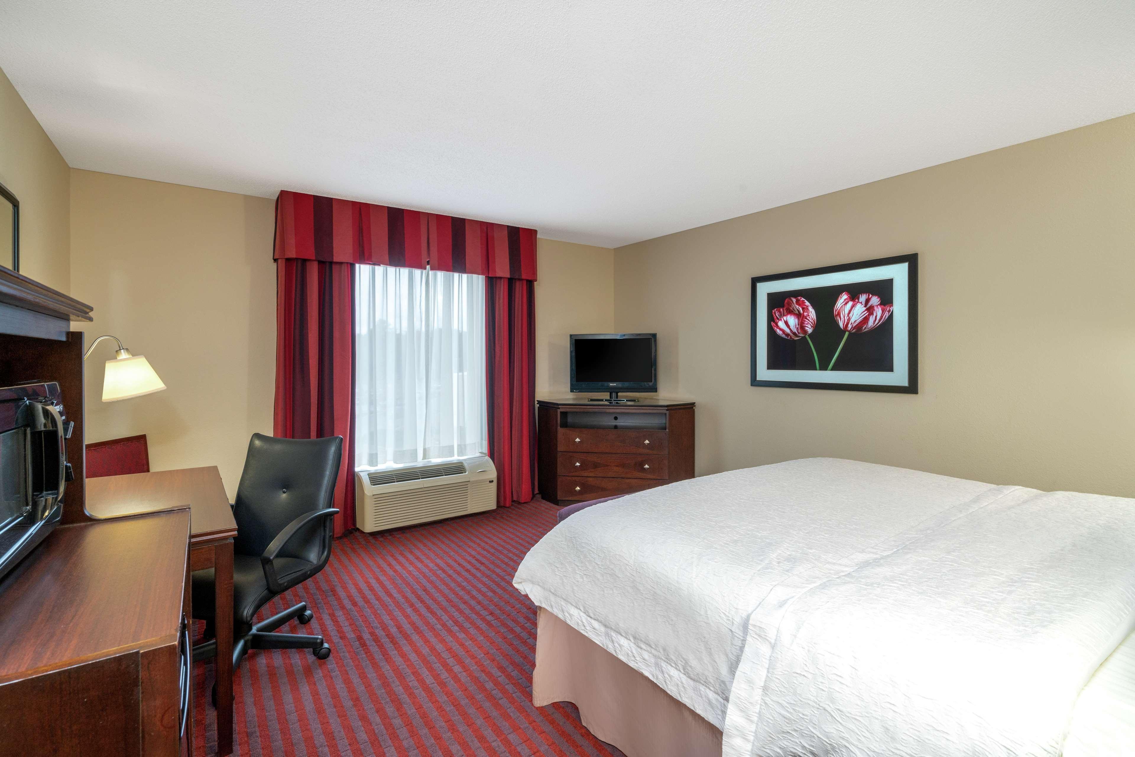 Hampton Inn Richmond - Airport Sandston Exteriör bild
