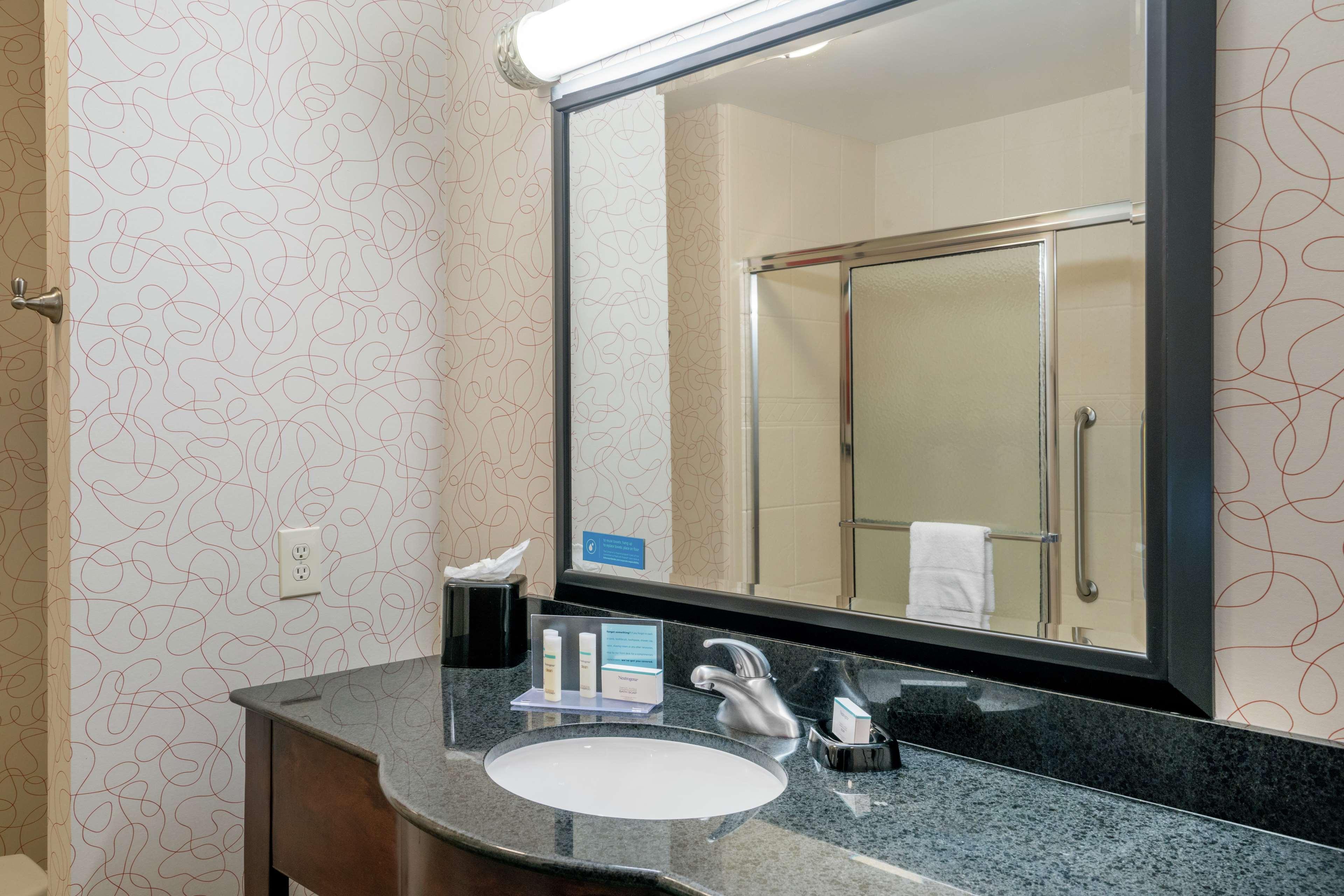 Hampton Inn Richmond - Airport Sandston Exteriör bild